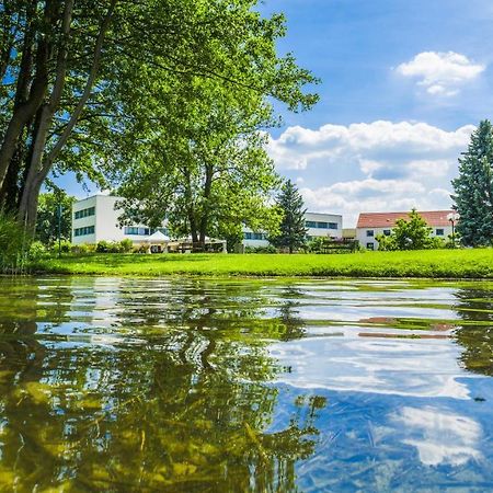 Seepark Hotel Am Wandlitzsee Exterior foto