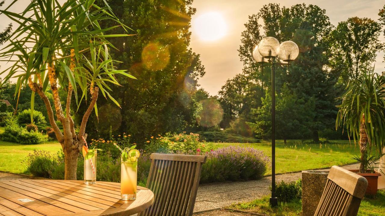 Seepark Hotel Am Wandlitzsee Exterior foto