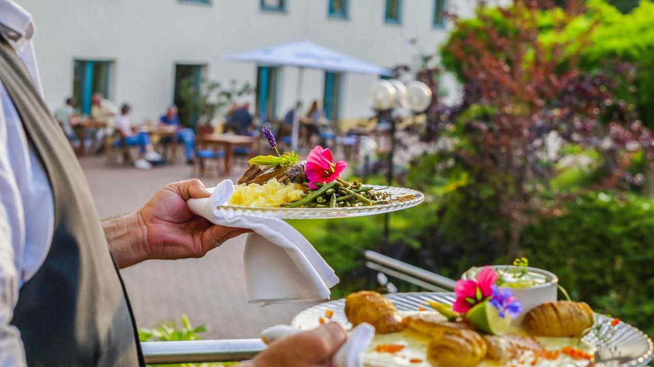 Seepark Hotel Am Wandlitzsee Exterior foto