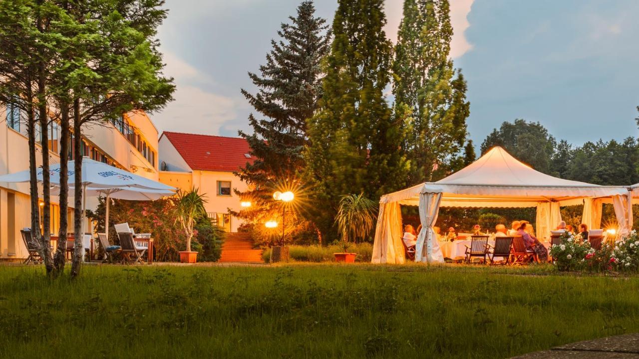 Seepark Hotel Am Wandlitzsee Exterior foto
